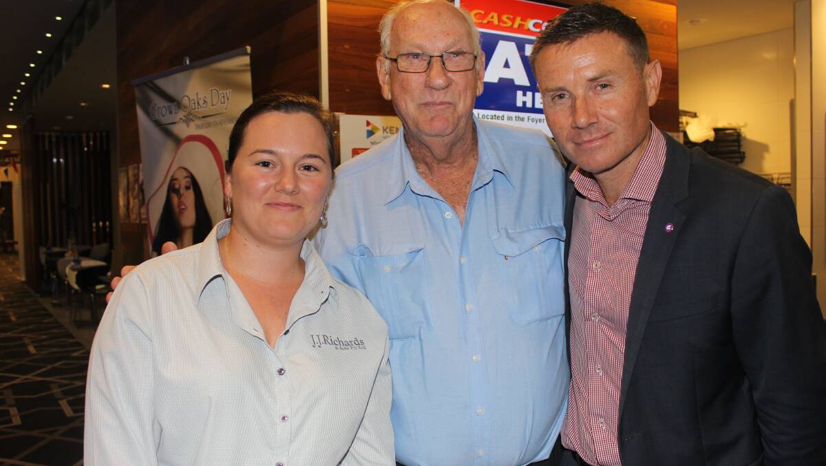 JJ Richard’s Christie Westlake with Redland Bay Men’s Shed’s Robert Uhr, whose organisation came second receiving 15,000 in Stronger Communities funding, and Bowman MP Andrew Laming. 