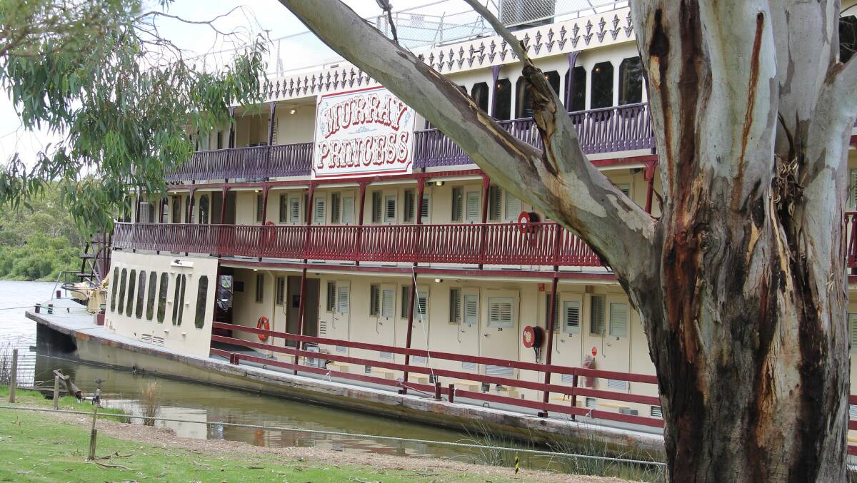 The PS Murray Princess … replicates the paddlewheelers that first cruised the Murray in the 1800s.