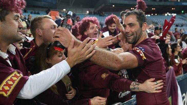 SYDNEY, AUSTRALIA - MAY 27:  Maroons captain Cameron Smith thanks fans after winning game one of the State of Origin series between the New South Wales Blues and the Queensland Maroons at ANZ Stadium on May 27, 2015 in Sydney, Australia.  (Photo by Cameron Spencer/Getty Images) Photo: Cameron Spencer