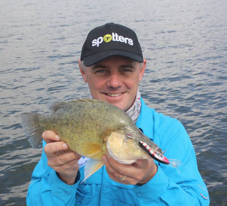 Steve Doyle with a yellowbelly from Bjelke Petersen Dam.