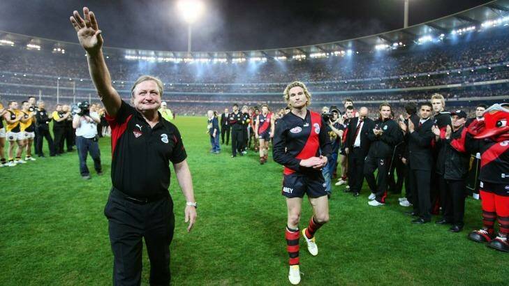 Kevin Sheedy bids goodbye to the MCG crowd after his last home game as Essendon coach on Ausust 26, 2007. Photo: John Donegan