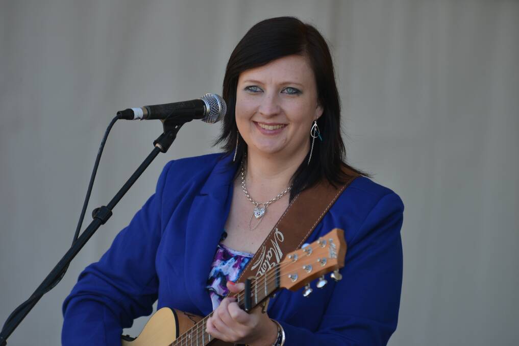 Local artist Julieann Lynch will be guest performer at Saturday's social at Redlands Modern Country Music Club.