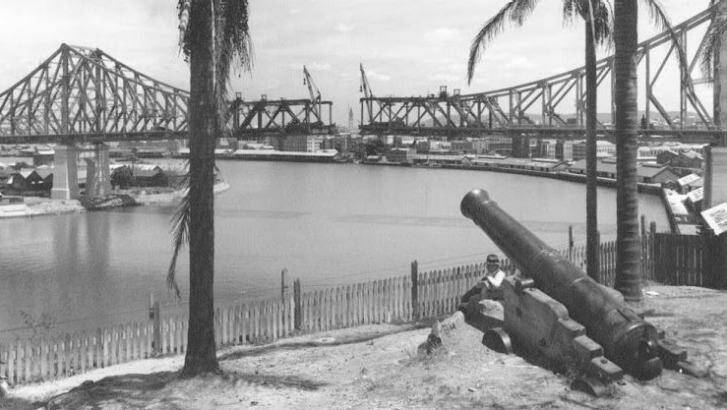 Brisbane's Lord Mayor says Story Bridge, pictured under construction in the 1930s, would be much less visually impressive were it built today. Photo: Supplied