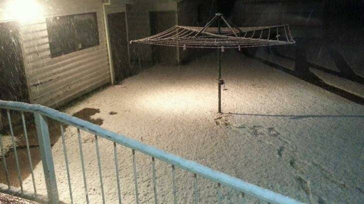 Snow falls in Stanthorpe, in the state's south-west. Photo: Jess Kennedy/Higgins Storm Chasi