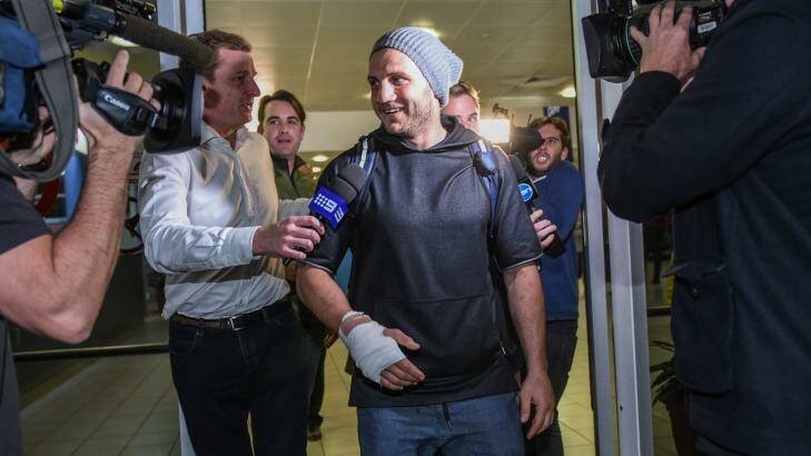 Robbie has landed: Robbie Farah arrives at Coffs Harbour airport on Wednesday night. Photo: Brendan Esposito