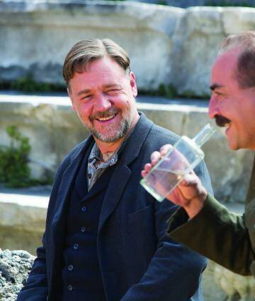 Russell Crowe shares a moment with  Major Hasan (Yilmaz Erdogan) in  The Water Diviner.