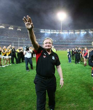 Kevin Sheedy bids goodbye to the MCG crowd after his last home game as Essendon coach on Ausust 26, 2007. Photo: John Donegan
