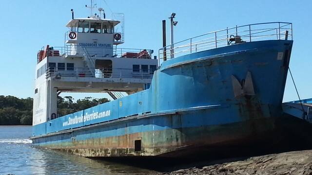 Russell Island barge runs aground 