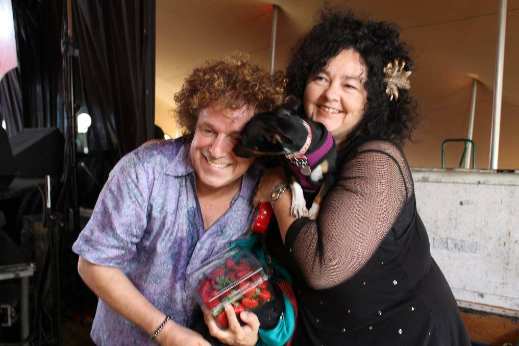 Cutie the dog gets to know Leo Sayer  after the show with owner Julie Minto. 