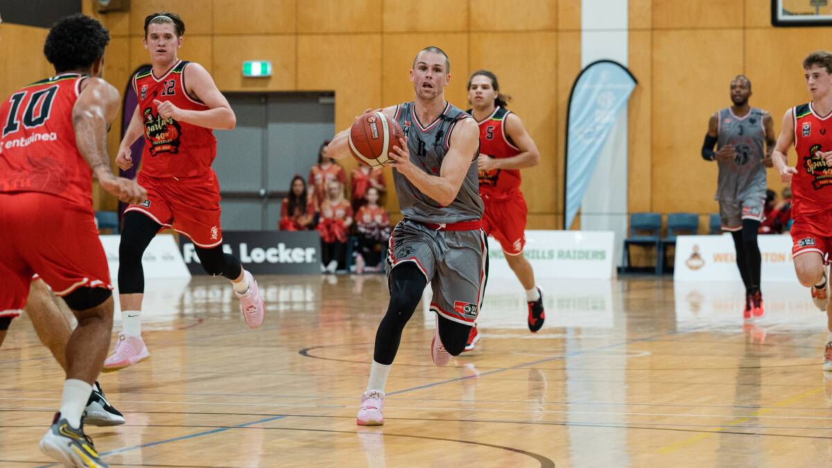 BOUNCE ON: Sydney Kings recruit Jayden Hodgson was a standout player for the Plasmaide RedCity Roar. Picture: B.Rad Sports Photography.