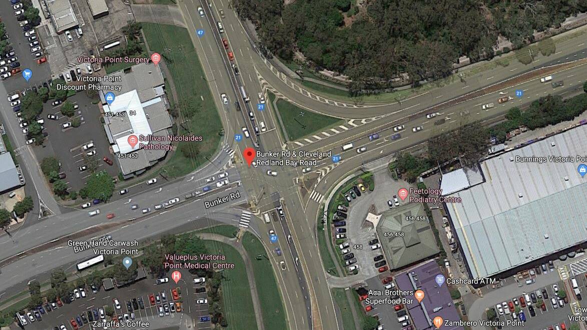 Signs needed at Victoria Pt intersection, says motorist