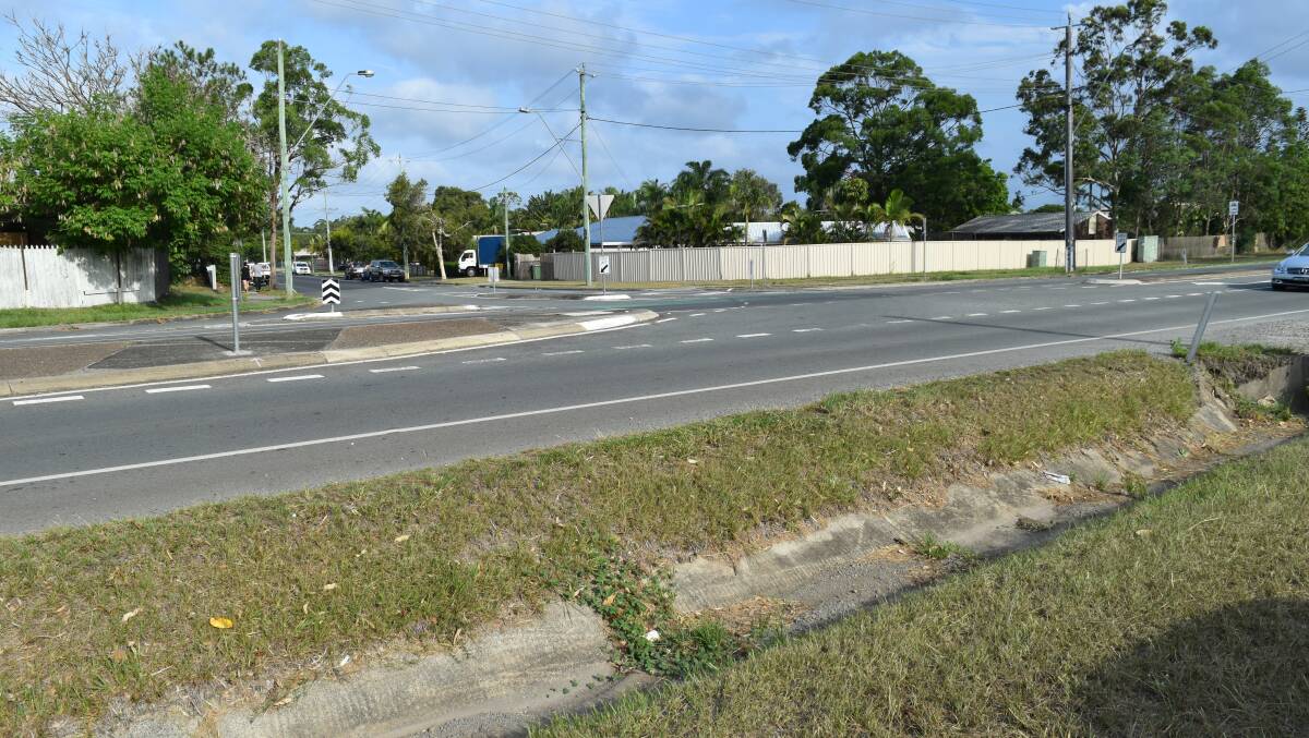 PEDESTRIAN CROSSING: The traffic island used by children and pedestrians crossing the 80km/h Cleveland-Redland Bay Road from the bus stop near Anita Street. Photo: Hannah Baker
