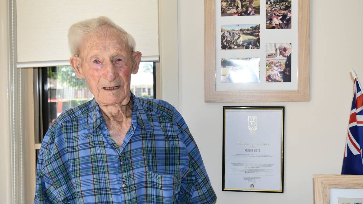Lindsay Boyd was born on March 29, 1916. He has celebrated his 102 birthday and lives independently. Photo: Hannah Baker