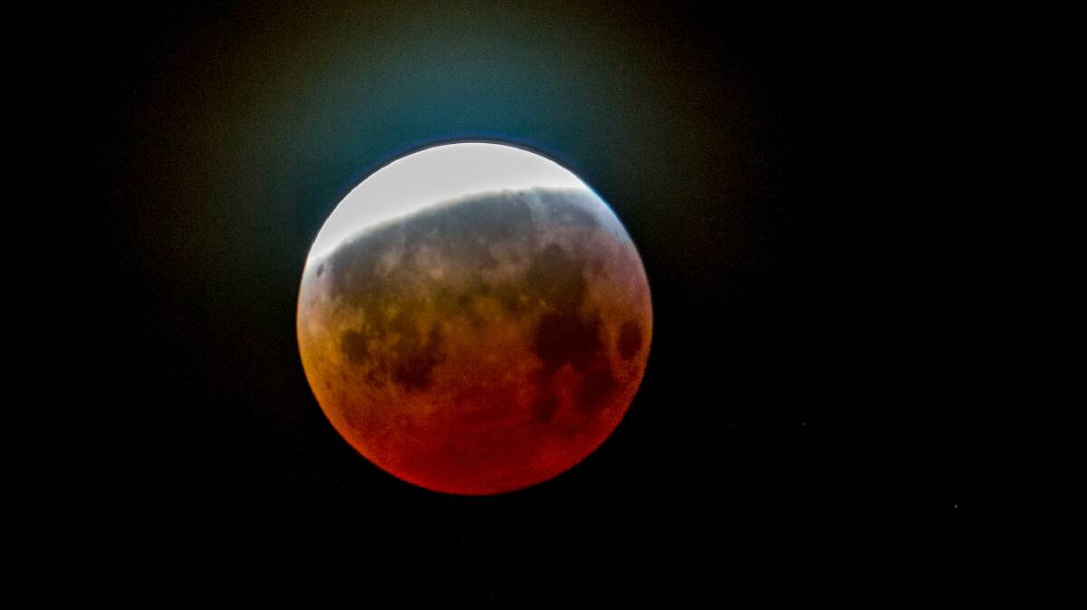 ECLIPSE: The super blood wolf moon photographed by Liam McCormick at 5am on January 21 in Sunderland, north-east of England. Photo: Liam McCormick Photography