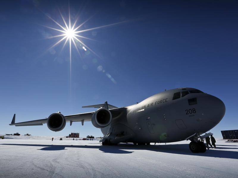 Record temperatures in Antarctica have seen Australia's ice runway on the continent closed.