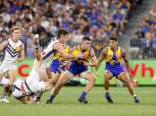 Elliot Yeo, and not just Harley Reid, has been key to the Eagles' form lift, says Jarrad Schofield. (David Woodley/AAP PHOTOS)