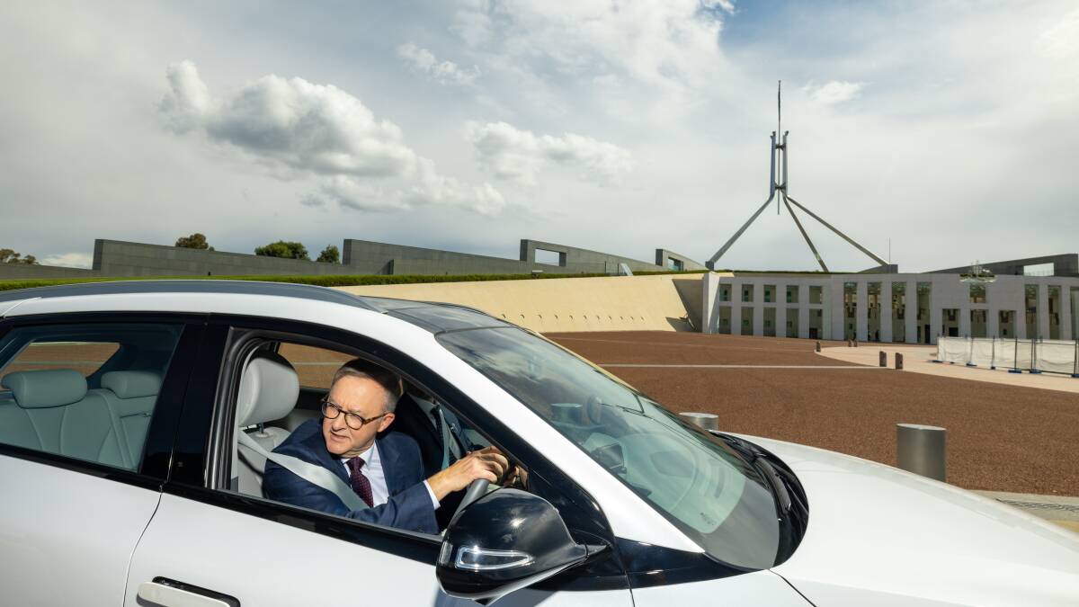 Speculation is mounting that Labor leader Anthony Albanese will announce the party's new climate targets after a meeting on Friday. Picture: Sitthixay Ditthavong