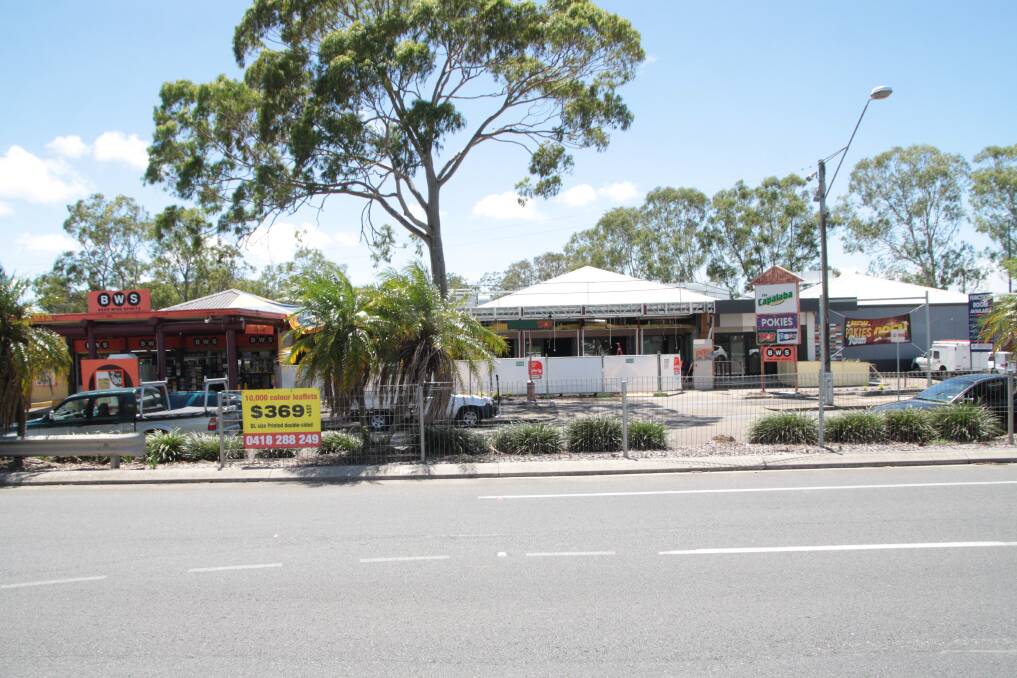 The current Capalaba Tavern on Old Cleveland Road just opposite where Redland Bay Road and Mount Cotton Road intersect with it.  The original Capalaba Hotel was popular with Sunday drivers, and many residents, including around Capalaba, opened roadside stalls selling home-grown fruit, vegetables and sometimes honey. In 1973 the Capalaba Tavern opened. It is currently being renovated.